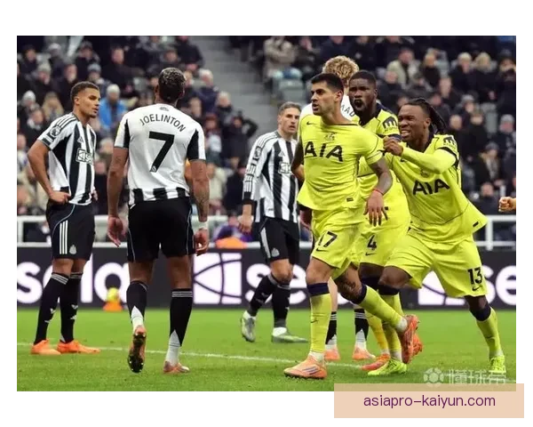 热刺中场对Son的支持持续增强，展示出球队整体协调与默契提升的趋势。